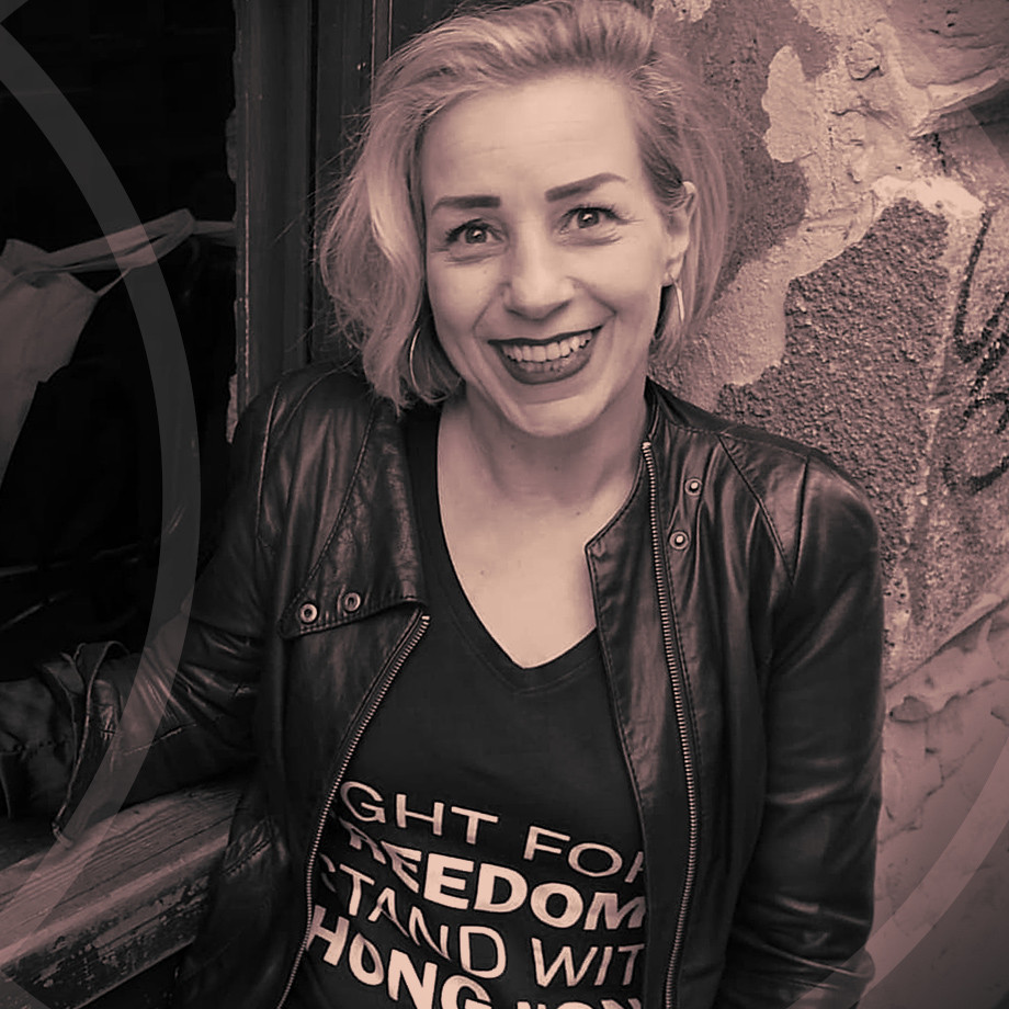 Szingapúr rövid története és a délkelet-ázsiai transztáncok – Kozári Zita Különórája