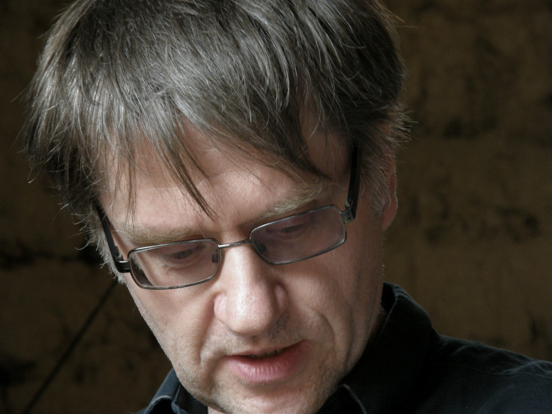 CSALOG GÁBOR SZERZŐI ESTJE